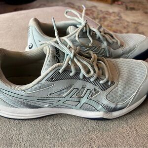 ASICS women’s volleyball shoes size
 10